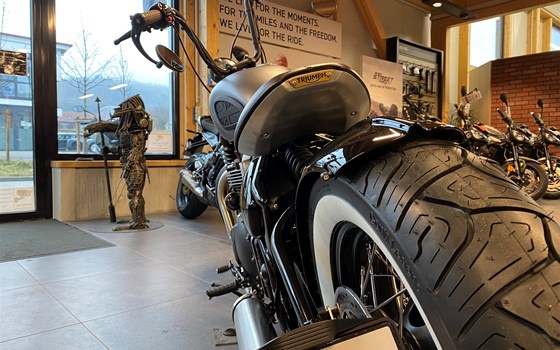 Umgebautes Motorrad Triumph Bonneville Bobber von Warm Up Zweiradtechnik GmbH - Bild 6 Umgebautes Motorrad Triumph Bonneville Bobber von Warm Up Zweiradtechnik GmbH - Bild 6
