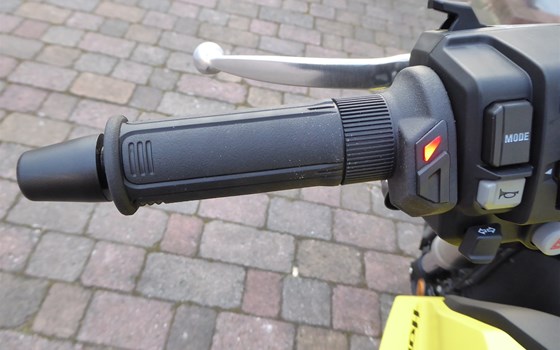 Umgebautes Motorrad Honda CB750 Hornet von Motorradtechnik Lang GmbH - Bild 2 Umgebautes Motorrad Honda CB750 Hornet von Motorradtechnik Lang GmbH - Bild 2