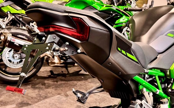 Umgebautes Motorrad Kawasaki Z900 von Heinrich GmbH - Bild 1 Umgebautes Motorrad Kawasaki Z900 von Heinrich GmbH - Bild 1
