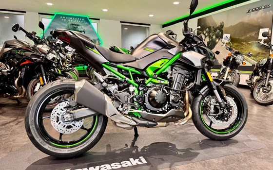 Umgebautes Motorrad Kawasaki Z900 von Heinrich GmbH - Bild 3 Umgebautes Motorrad Kawasaki Z900 von Heinrich GmbH - Bild 3