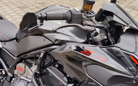 Umgebautes Motorrad Kawasaki Z H2 von Heinrich GmbH - Bild 5 Umgebautes Motorrad Kawasaki Z H2 von Heinrich GmbH - Bild 5
