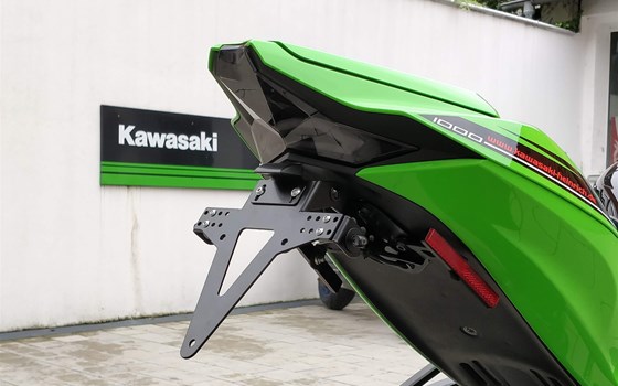 Umgebautes Motorrad Kawasaki Ninja ZX-10R von Heinrich GmbH - Bild 8 Umgebautes Motorrad Kawasaki Ninja ZX-10R von Heinrich GmbH - Bild 8