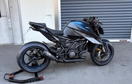 KTM 1290 Super Duke R Custom Bike KTM 1290 Super Duke R Custom Bike