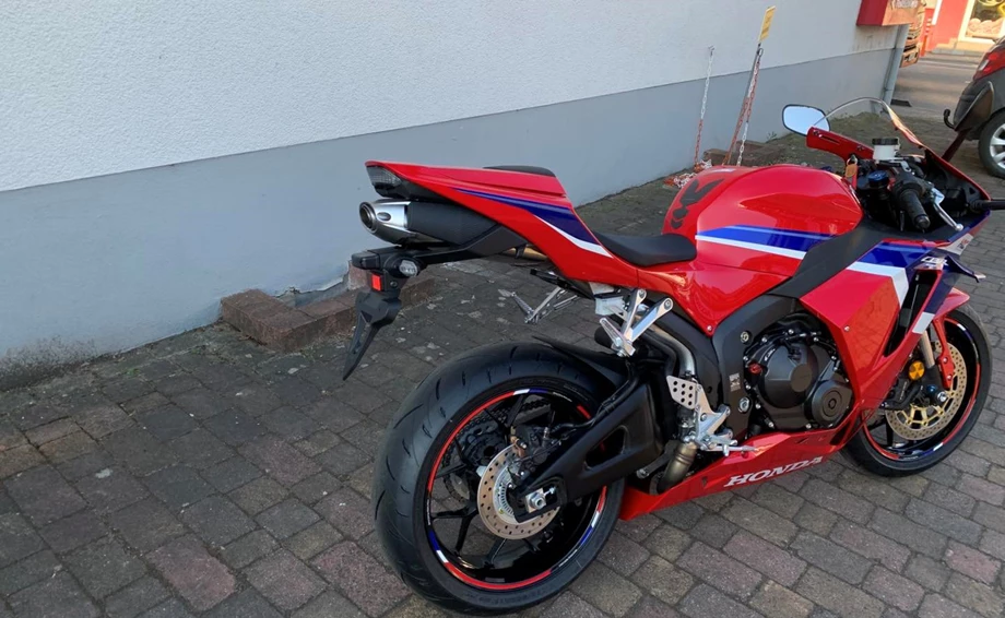 Rebuilt motorbike Honda CBR600RR Bild 2: Rebuilt motorbike Honda CBR600RR