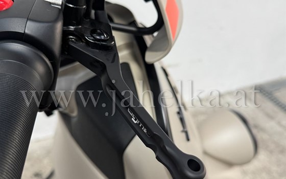 Umgebautes Motorrad Vespa GTV 300 von Jahelka Zweirad GmbH - Bild 8 Umgebautes Motorrad Vespa GTV 300 von Jahelka Zweirad GmbH - Bild 8