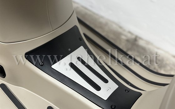 Umgebautes Motorrad Vespa GTV 300 von Jahelka Zweirad GmbH - Bild 11 Umgebautes Motorrad Vespa GTV 300 von Jahelka Zweirad GmbH - Bild 11