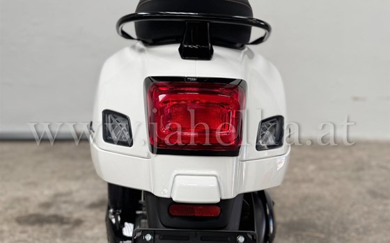 Umgebautes Motorrad Vespa GTS 300 Super Sport von Jahelka Zweirad GmbH - Bild 5 Umgebautes Motorrad Vespa GTS 300 Super Sport von Jahelka Zweirad GmbH - Bild 5