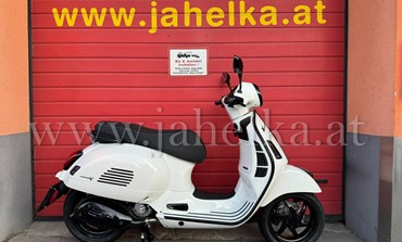 Vespa GTS 300 Super Sport 