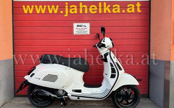 Umgebautes Motorrad Vespa GTS 300 Super Sport von Jahelka Zweirad GmbH - Bild 1 Umgebautes Motorrad Vespa GTS 300 Super Sport von Jahelka Zweirad GmbH - Bild 1