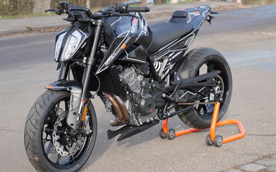 Umgebautes Motorrad KTM 790 Duke L von Motorcorner GmbH - Bild 9 Umgebautes Motorrad KTM 790 Duke L von Motorcorner GmbH - Bild 9