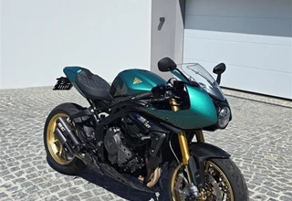 Triumph Speed Triple 1200 RR Triumph Speed Triple 1200 RR