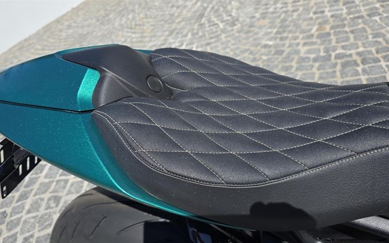 Umgebautes Motorrad Triumph Speed Triple 1200 RR von markbika - Bild 13 Umgebautes Motorrad Triumph Speed Triple 1200 RR von markbika - Bild 13