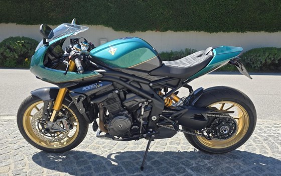 Umgebautes Motorrad Triumph Speed Triple 1200 RR von markbika - Bild 16 Umgebautes Motorrad Triumph Speed Triple 1200 RR von markbika - Bild 16