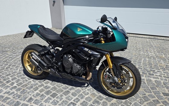 Umgebautes Motorrad Triumph Speed Triple 1200 RR von markbika - Bild 18 Umgebautes Motorrad Triumph Speed Triple 1200 RR von markbika - Bild 18