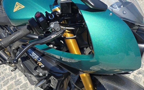 Umgebautes Motorrad Triumph Speed Triple 1200 RR von markbika - Bild 19 Umgebautes Motorrad Triumph Speed Triple 1200 RR von markbika - Bild 19