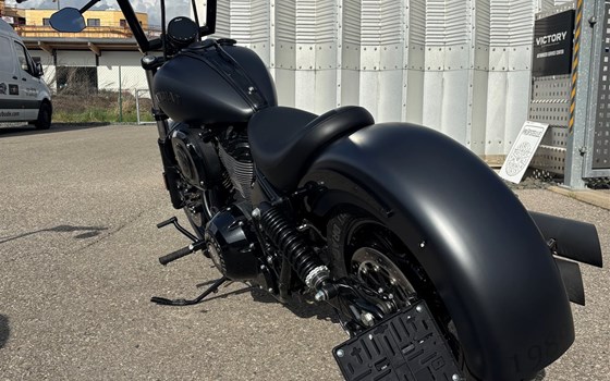 Umgebautes Motorrad Indian Chief Dark Horse von Berni´s Biker Bude - Bild 4 Umgebautes Motorrad Indian Chief Dark Horse von Berni´s Biker Bude - Bild 4