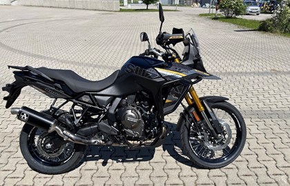 Suzuki V-Strom 800DE Custom Bike Suzuki V-Strom 800DE Custom Bike