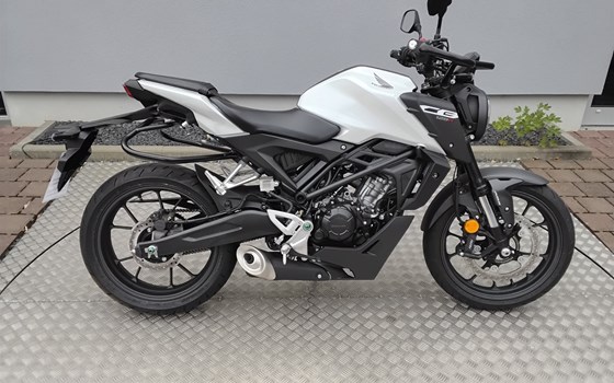 Umgebautes Motorrad Honda CBF 125 von Zweiradtechnik Jörg Schlieter - Bild 1 Umgebautes Motorrad Honda CBF 125 von Zweiradtechnik Jörg Schlieter - Bild 1