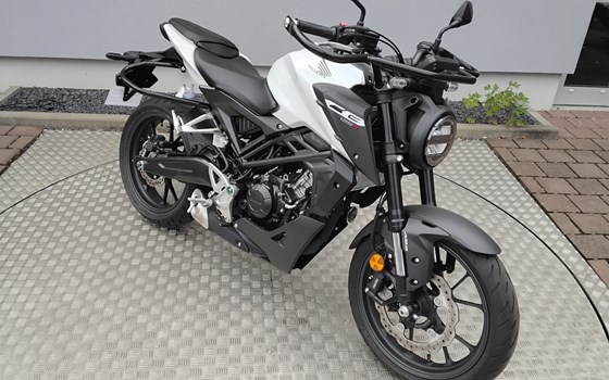 Umgebautes Motorrad Honda CBF 125 von Zweiradtechnik Jörg Schlieter - Bild 2 Umgebautes Motorrad Honda CBF 125 von Zweiradtechnik Jörg Schlieter - Bild 2