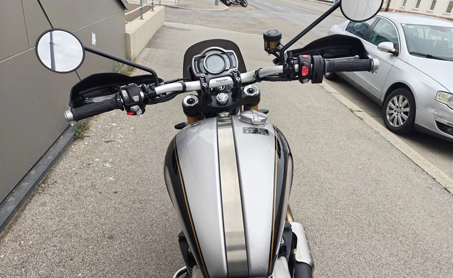 Umbgebautes Motorrad Triumph Scrambler 1200 XE Bild 6: Umbgebautes Motorrad Triumph Scrambler 1200 XE