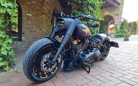 Umgebautes Motorrad Harley-Davidson Softail Fat Boy 114 FLFBS von X-Trem Custombikes - Bild 9 Umgebautes Motorrad Harley-Davidson Softail Fat Boy 114 FLFBS von X-Trem Custombikes - Bild 9