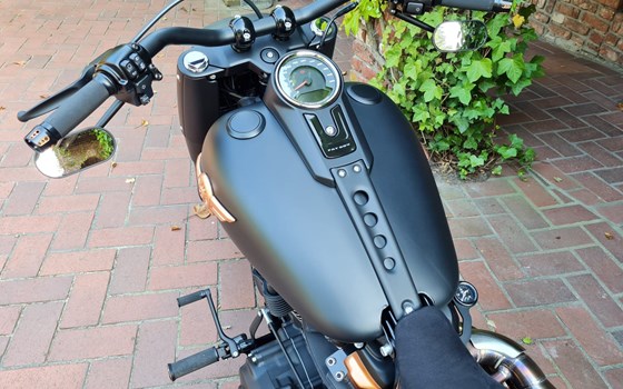 Umgebautes Motorrad Harley-Davidson Softail Fat Boy 114 FLFBS von X-Trem Custombikes - Bild 16 Umgebautes Motorrad Harley-Davidson Softail Fat Boy 114 FLFBS von X-Trem Custombikes - Bild 16
