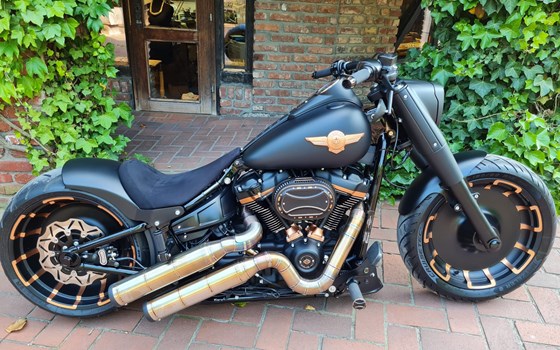 Umgebautes Motorrad Harley-Davidson Softail Fat Boy 114 FLFBS von X-Trem Custombikes - Bild 2 Umgebautes Motorrad Harley-Davidson Softail Fat Boy 114 FLFBS von X-Trem Custombikes - Bild 2