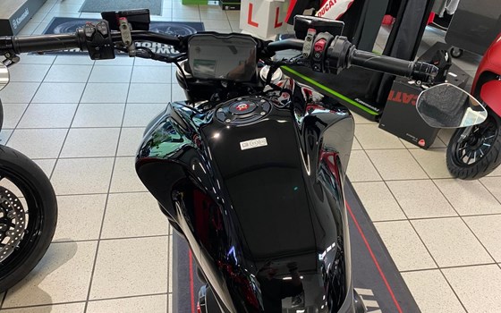 Umgebautes Motorrad Ducati Diavel V4 von Team Wahlers GmbH - Bild 3