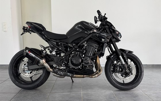 Umgebautes Motorrad Kawasaki Z900 von Zweirad Meggle - Bild 2 Umgebautes Motorrad Kawasaki Z900 von Zweirad Meggle - Bild 2