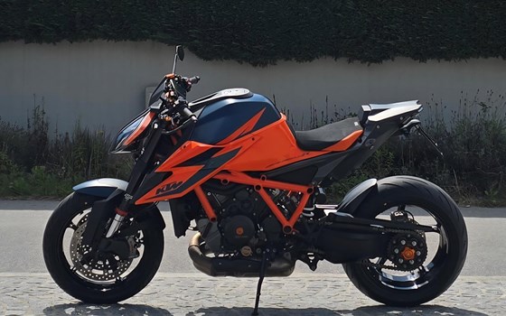 Umgebautes Motorrad KTM 1290 Super Duke R von markbika - Bild 23 Umgebautes Motorrad KTM 1290 Super Duke R von markbika - Bild 23