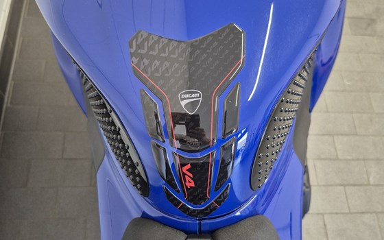 Umgebautes Motorrad Ducati Panigale V4 S von Witten u. Weber oHG - Bild 3