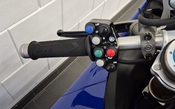 Umgebautes Motorrad Ducati Panigale V4 S von Witten u. Weber oHG - Bild 6