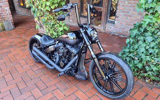 Umgebautes Motorrad Harley-Davidson Softail Breakout 114 FXBRS von X-Trem Custombikes - Bild 11 Umgebautes Motorrad Harley-Davidson Softail Breakout 114 FXBRS von X-Trem Custombikes - Bild 11