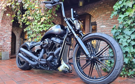 Umgebautes Motorrad Harley-Davidson Softail Breakout 114 FXBRS von X-Trem Custombikes - Bild 13 Umgebautes Motorrad Harley-Davidson Softail Breakout 114 FXBRS von X-Trem Custombikes - Bild 13