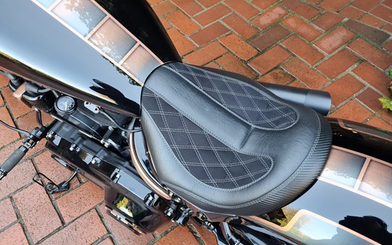 Umgebautes Motorrad Harley-Davidson Softail Breakout 114 FXBRS von X-Trem Custombikes - Bild 16 Umgebautes Motorrad Harley-Davidson Softail Breakout 114 FXBRS von X-Trem Custombikes - Bild 16