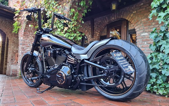 Umgebautes Motorrad Harley-Davidson Softail Breakout 114 FXBRS von X-Trem Custombikes - Bild 21 Umgebautes Motorrad Harley-Davidson Softail Breakout 114 FXBRS von X-Trem Custombikes - Bild 21