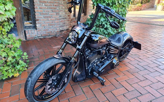Umgebautes Motorrad Harley-Davidson Softail Breakout 114 FXBRS von X-Trem Custombikes - Bild 27 Umgebautes Motorrad Harley-Davidson Softail Breakout 114 FXBRS von X-Trem Custombikes - Bild 27