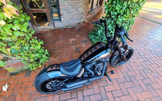 Umgebautes Motorrad Harley-Davidson Softail Breakout 114 FXBRS von X-Trem Custombikes - Bild 5 Umgebautes Motorrad Harley-Davidson Softail Breakout 114 FXBRS von X-Trem Custombikes - Bild 5