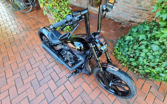 Umgebautes Motorrad Harley-Davidson Softail Breakout 114 FXBRS von X-Trem Custombikes - Bild 6 Umgebautes Motorrad Harley-Davidson Softail Breakout 114 FXBRS von X-Trem Custombikes - Bild 6