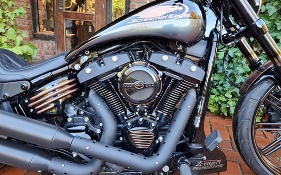 Umgebautes Motorrad Harley-Davidson Softail Breakout 114 FXBRS von X-Trem Custombikes - Bild 9 Umgebautes Motorrad Harley-Davidson Softail Breakout 114 FXBRS von X-Trem Custombikes - Bild 9