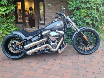 Softail Breakout FXSB