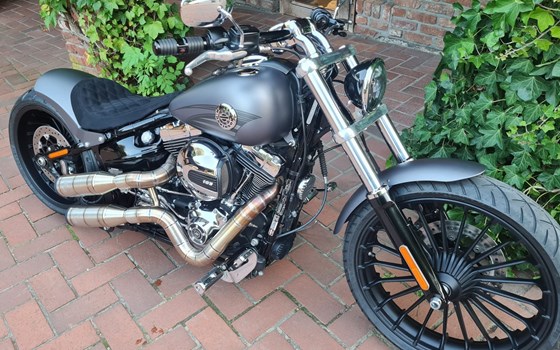 Umgebautes Motorrad Harley-Davidson Softail Breakout FXSB von X-Trem Custombikes - Bild 4 Umgebautes Motorrad Harley-Davidson Softail Breakout FXSB von X-Trem Custombikes - Bild 4