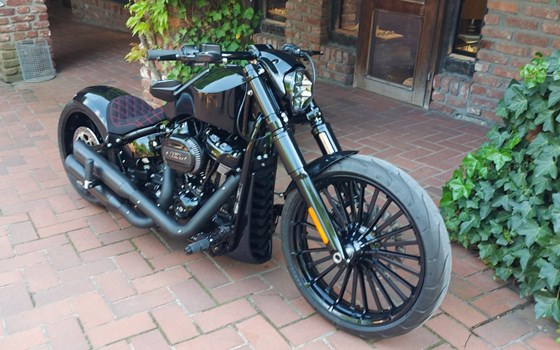 Umgebautes Motorrad Harley-Davidson Softail Breakout 114 FXBRS von X-Trem Custombikes - Bild 12 Umgebautes Motorrad Harley-Davidson Softail Breakout 114 FXBRS von X-Trem Custombikes - Bild 12