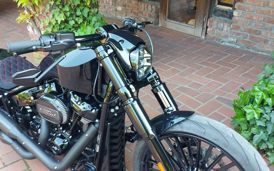 Umgebautes Motorrad Harley-Davidson Softail Breakout 114 FXBRS von X-Trem Custombikes - Bild 20 Umgebautes Motorrad Harley-Davidson Softail Breakout 114 FXBRS von X-Trem Custombikes - Bild 20