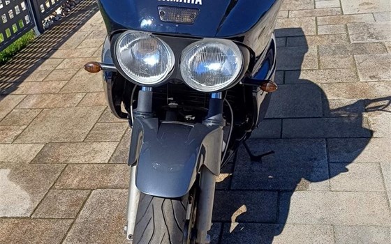 Umgebautes Motorrad Yamaha FZ 750 von FZ_Oli - Bild 7 Umgebautes Motorrad Yamaha FZ 750 von FZ_Oli - Bild 7