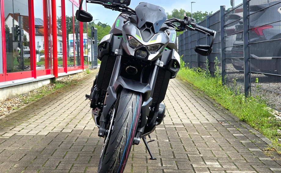 Umbgebautes Motorrad Kawasaki Z900 Bild 5: Umbgebautes Motorrad Kawasaki Z900