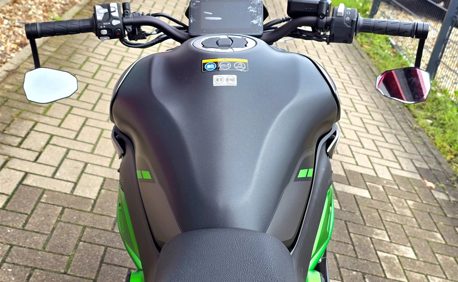 Umbgebautes Motorrad Kawasaki Z900 Bild 15: Umbgebautes Motorrad Kawasaki Z900