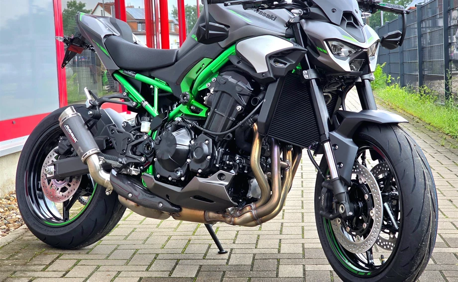 Umbgebautes Motorrad Kawasaki Z900 Bild 1: Umbgebautes Motorrad Kawasaki Z900