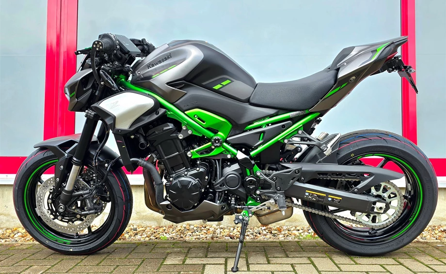 Umbgebautes Motorrad Kawasaki Z900 Bild 8: Umbgebautes Motorrad Kawasaki Z900