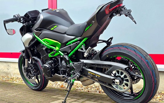 Umgebautes Motorrad Kawasaki Z900 von BikerWorld Rosenow - Bild 4 Umgebautes Motorrad Kawasaki Z900 von BikerWorld Rosenow - Bild 4